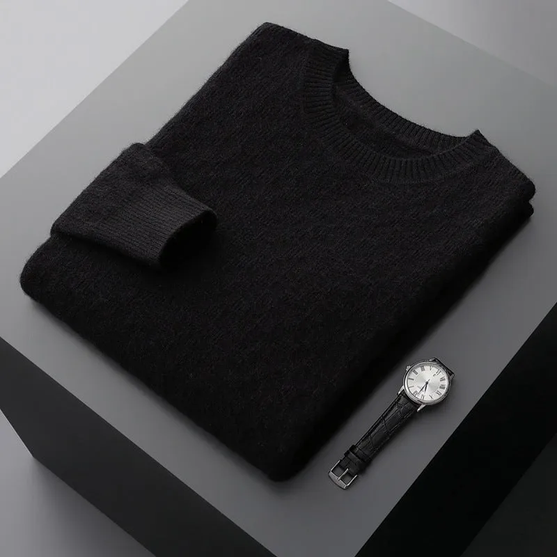 Men's cashmere blend thickened knitted sweater in solid colour with round neck and long sleeves, front view