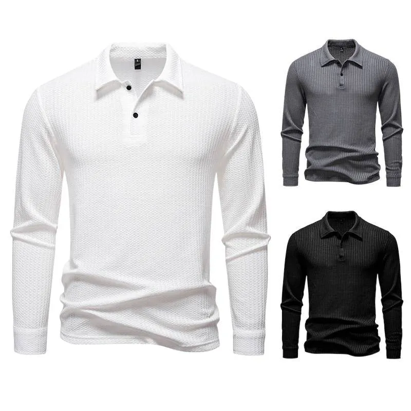 Men's waffle fabric long sleeve lapel t-shirt in black, straight fit pullover