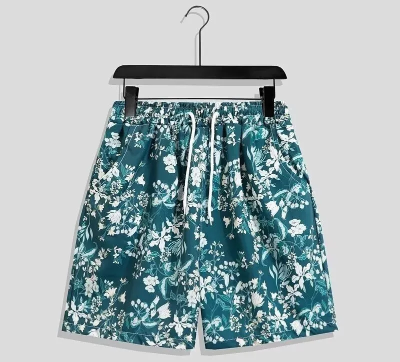 Men's casual geometric printed quick-drying polyester shorts in loose fit, mid waist, drawstring closure