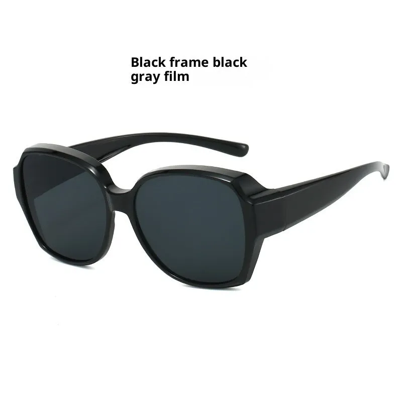 Large rim clip-on polarized sun glasses with black frame and black grey lens UV protection for women driving