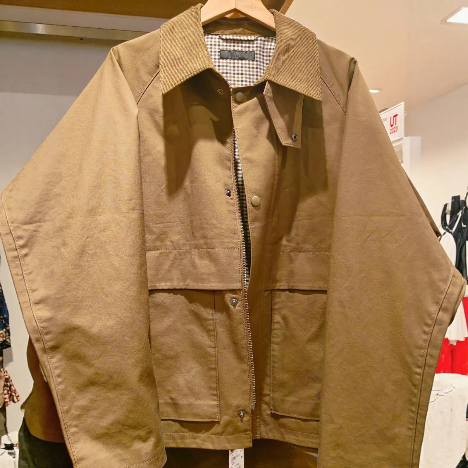 Japanese men's casual short jacket in loose fit, available in multiple colours with bag-cover slit pockets