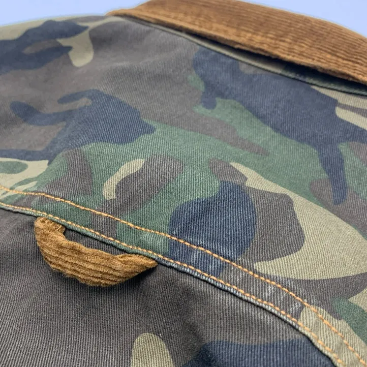 Men's retro camouflage shirt with corduroy lapel stitching and drop-shoulder sleeves in Army Green