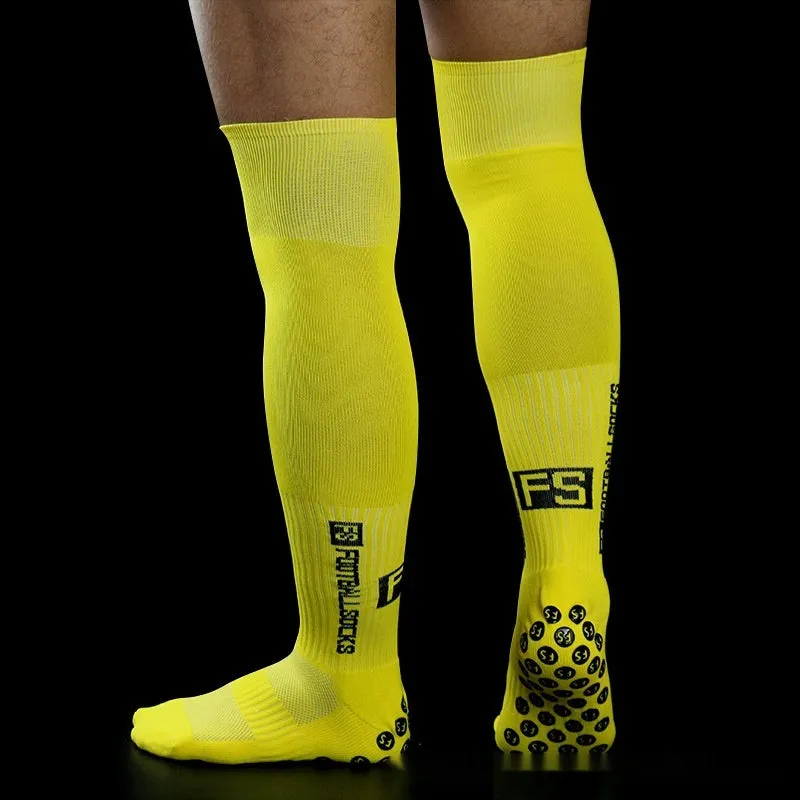 Anti-slip knee-length polyester soccer socks in black for football match and training use