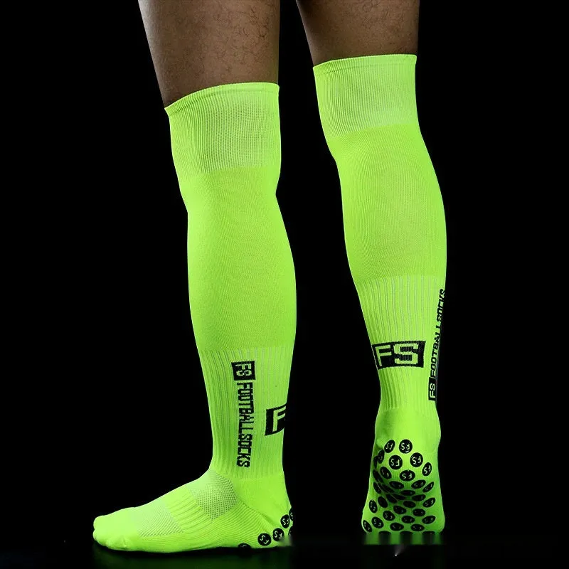 Anti-slip knee-length polyester soccer socks in black for football match and training use