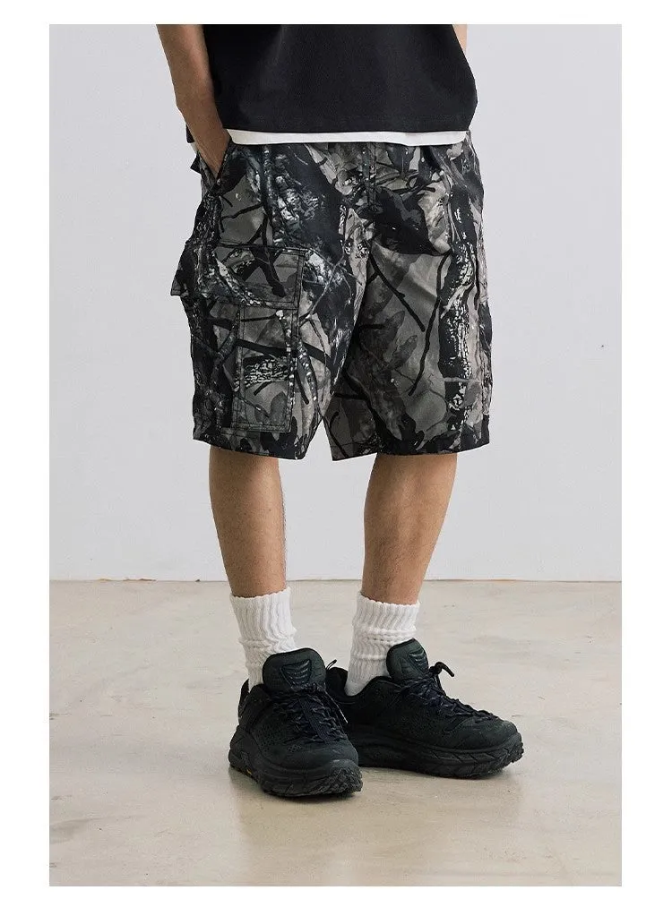 Men's loose fit denim shorts in army green with an elasticated waistband and straight leg.