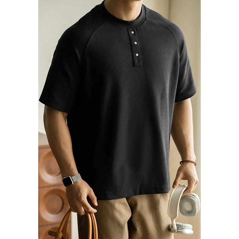 Casual loose top with terry texture fabric and raglan sleeves in three colour options