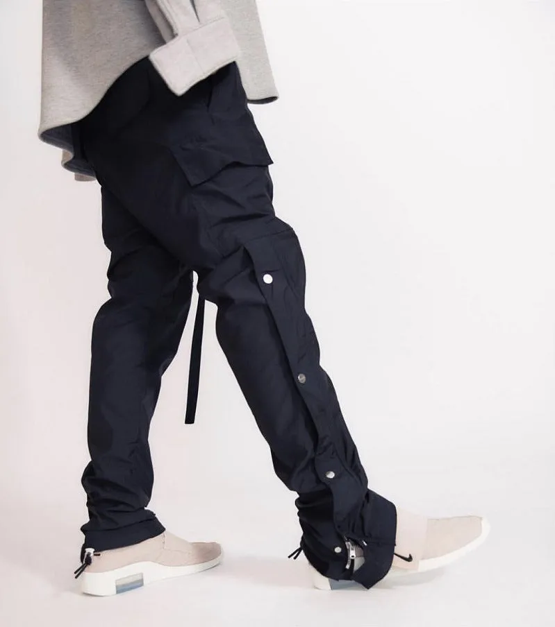 Men's green cotton cargo pants with Velcro and button fastening, straight leg, elastic waist