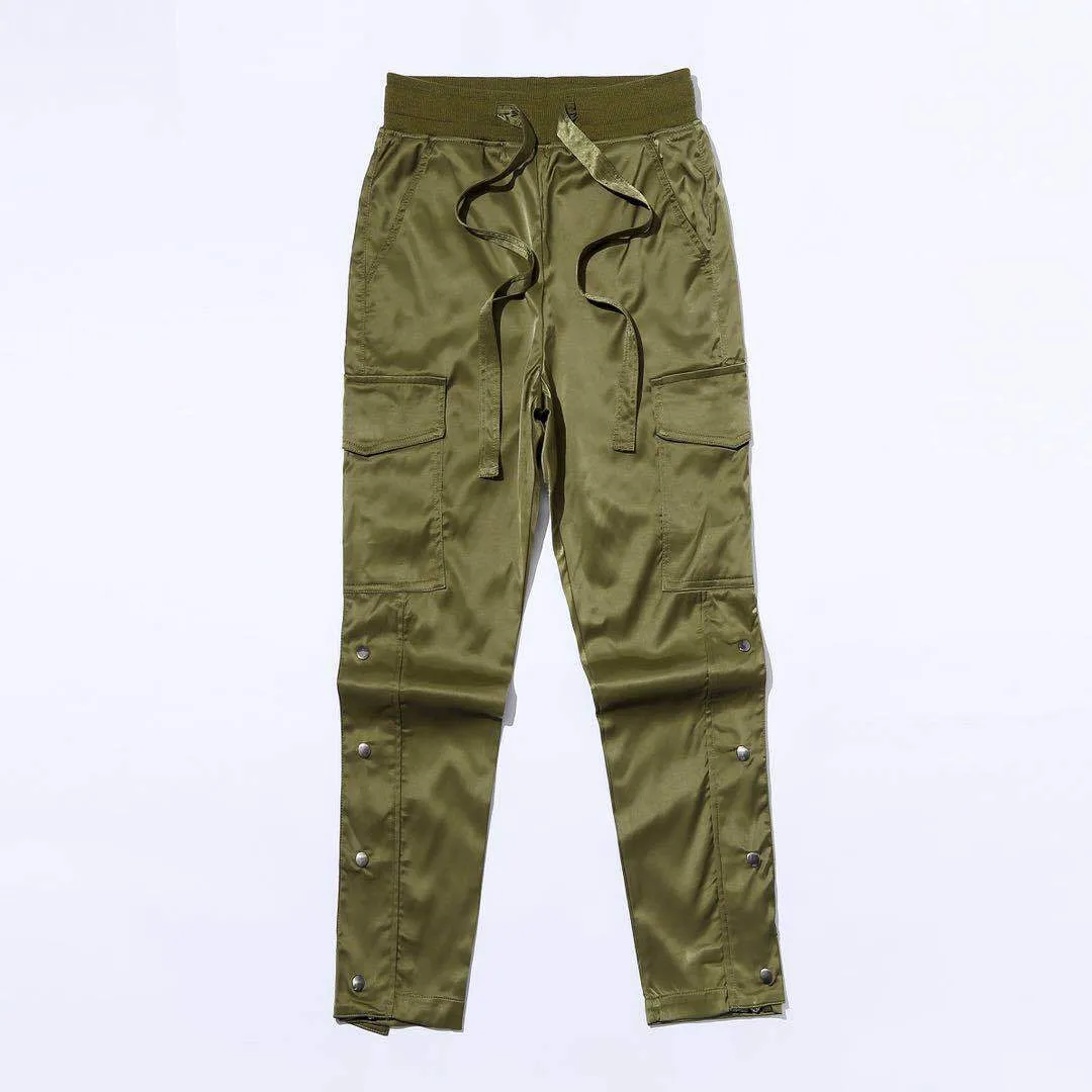 Men's green cotton cargo pants with Velcro and button fastening, straight leg, elastic waist