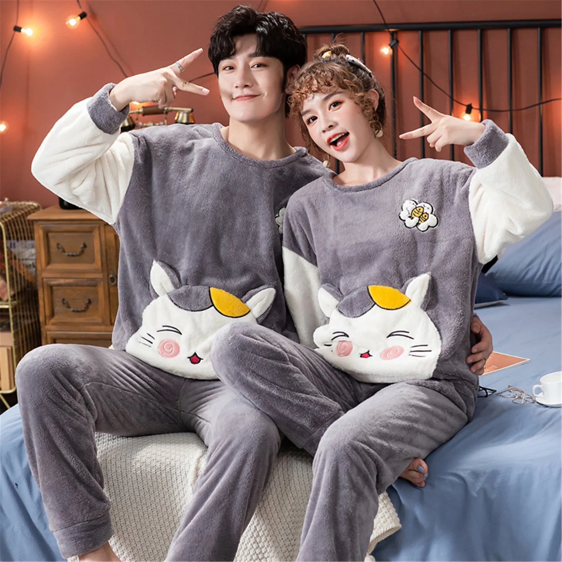 Flannel couple pajamas in koala bear pattern, round neck, thickened winter style for men and women