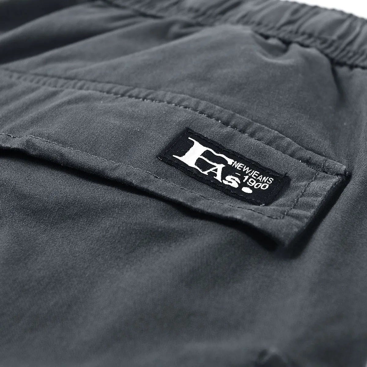 Men's cotton cargo shorts in solid black, mid-waist fit, size M to 3XL