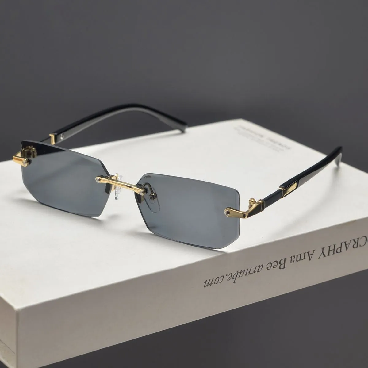 Frameless water drop sunglasses in transparent colour for driving and outdoor sports