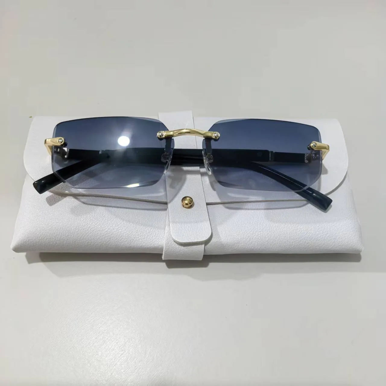 Frameless water drop sunglasses in transparent colour for driving and outdoor sports