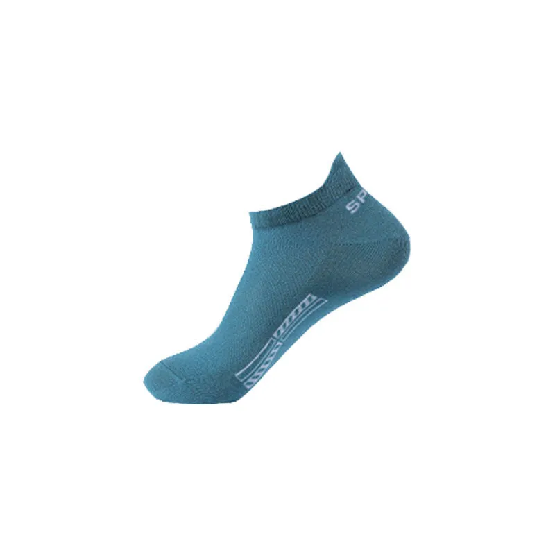 Men's mesh breathable low-cut sports socks in polyester cotton, available in multiple solid colours for exercise