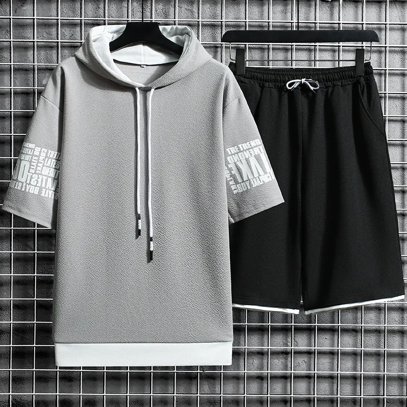 Men's loose sports suit with hooded short-sleeved top and casual trousers in solid colour