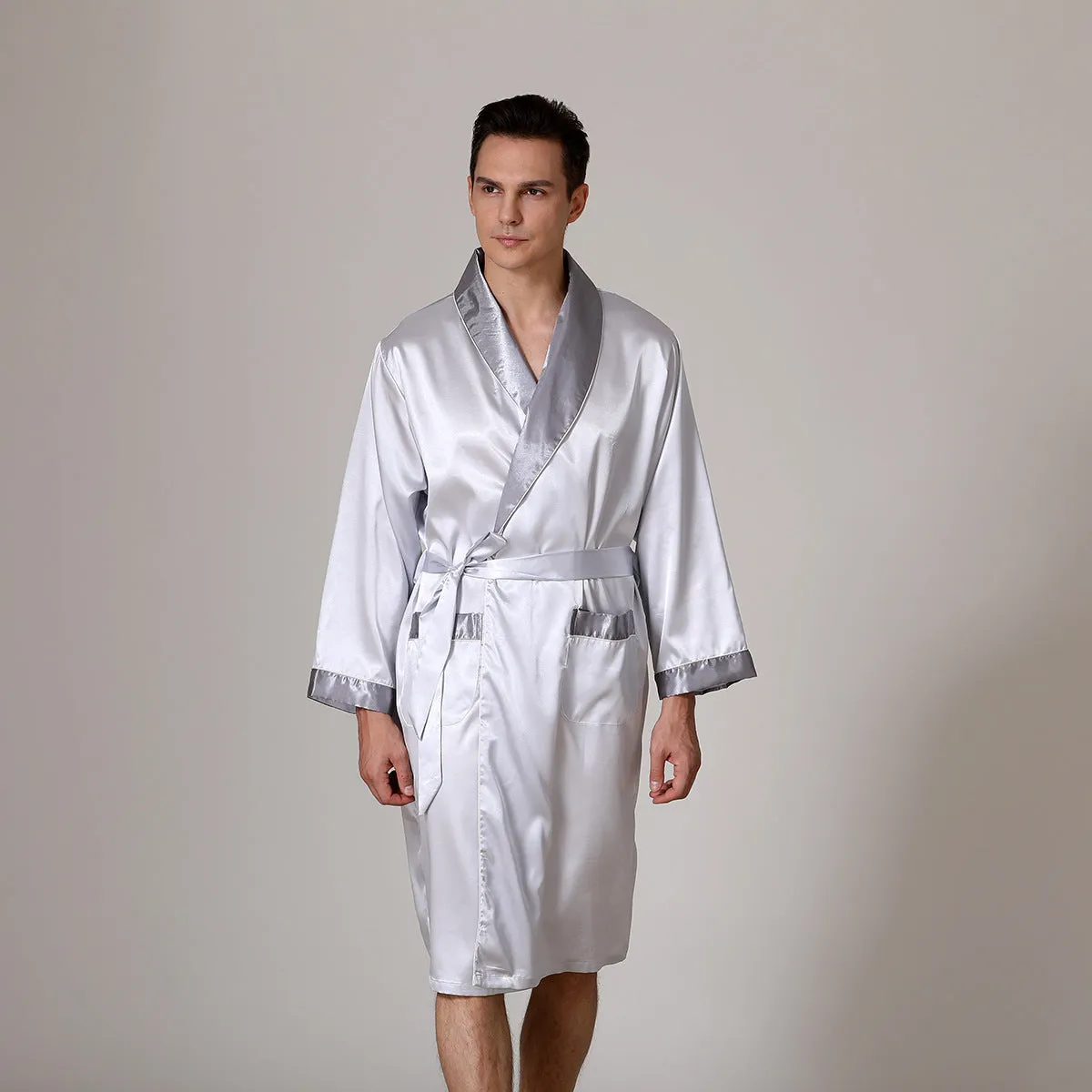 Men's lightweight summer bathrobe in continental sizes with polyester fibre construction