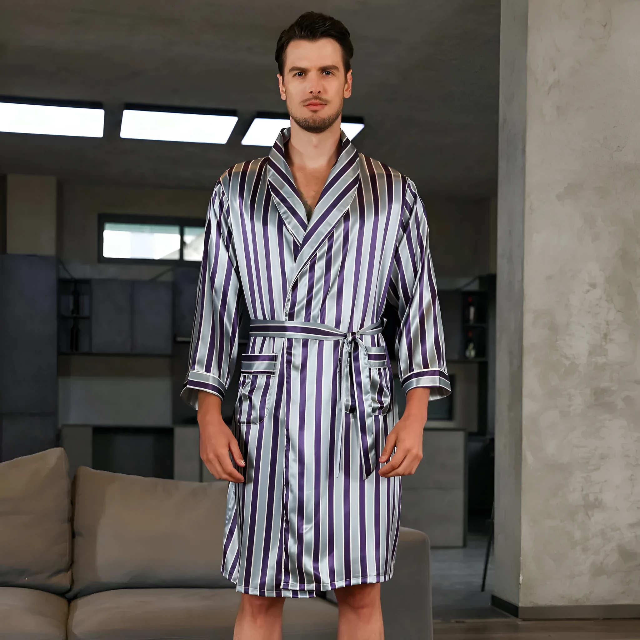 Men's lightweight summer bathrobe in continental sizes with polyester fibre construction