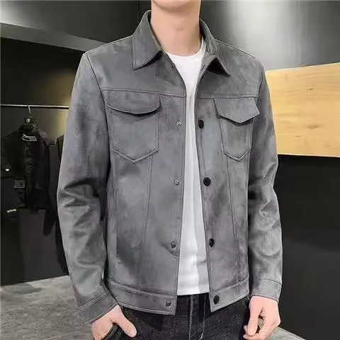 Casual solid colour loose men's top with 3D patch pocket in suede brown