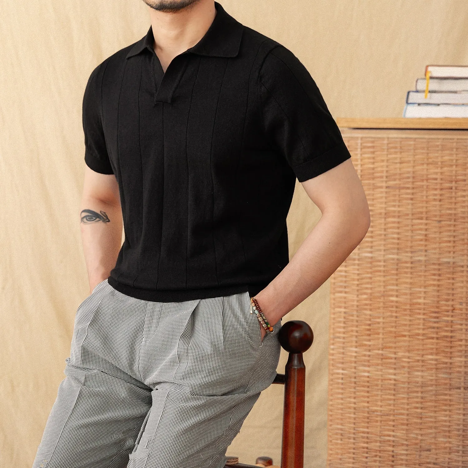 Men's short sleeve polo shirt in cotton-linen blend with sunken stripe texture and seagull collar