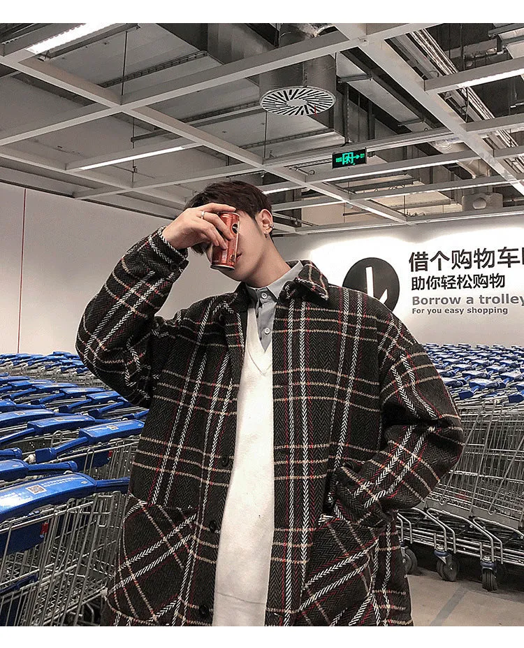 Men's loose fit colour block jacket with top stitching pockets in black and white