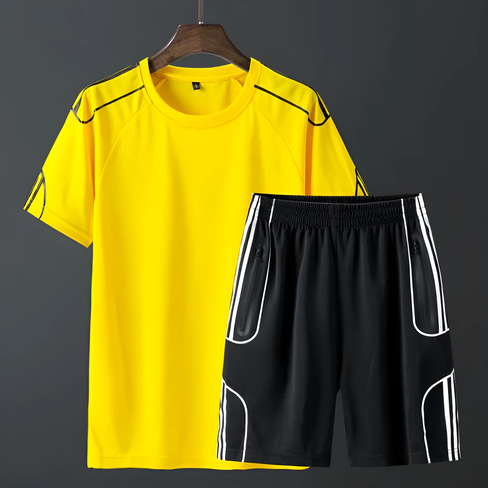 Short sleeved sportswear shorts suit in black with thin fabric T-shirt and matching shorts for men and women