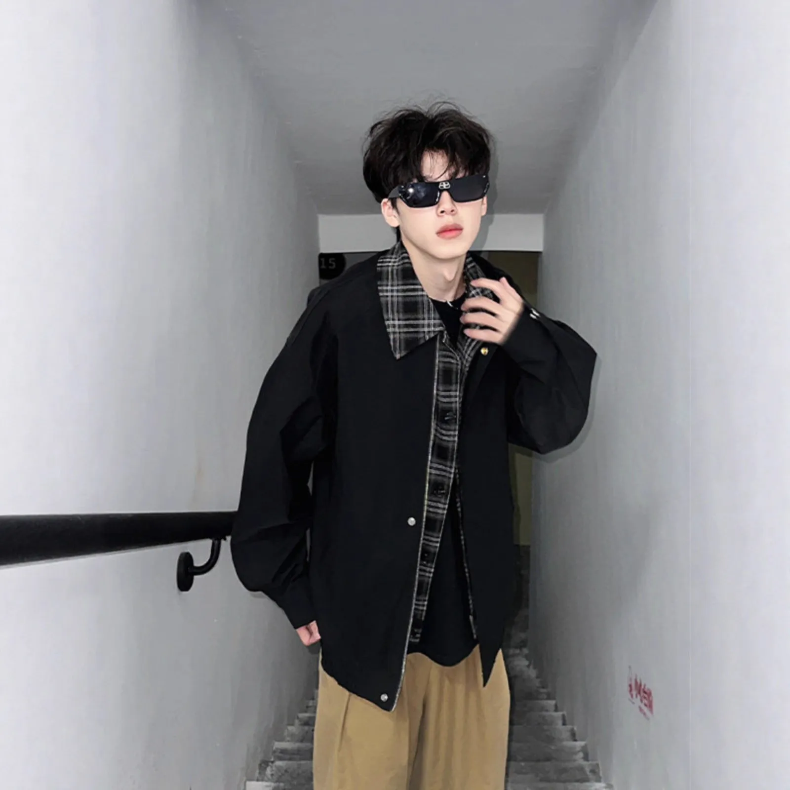 Men's spring-autumn fake two-piece jacket in black, loose fit, with side pockets and long sleeves