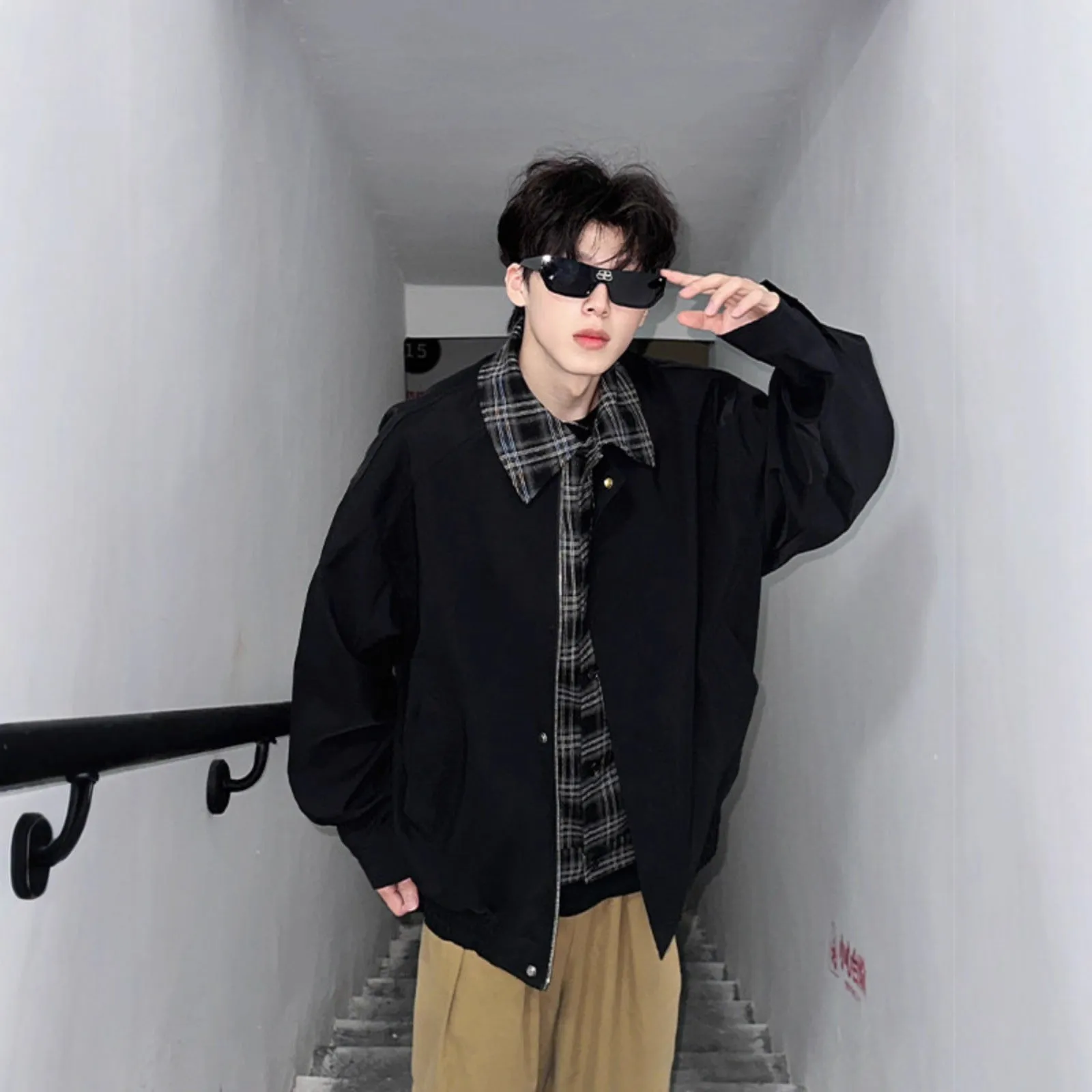 Men's spring-autumn fake two-piece jacket in black, loose fit, with side pockets and long sleeves