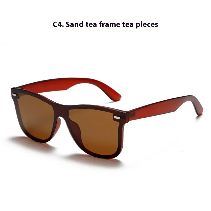 Polarised sun-resistant sunglasses with sand black frame and gray lenses for driving and outdoor use