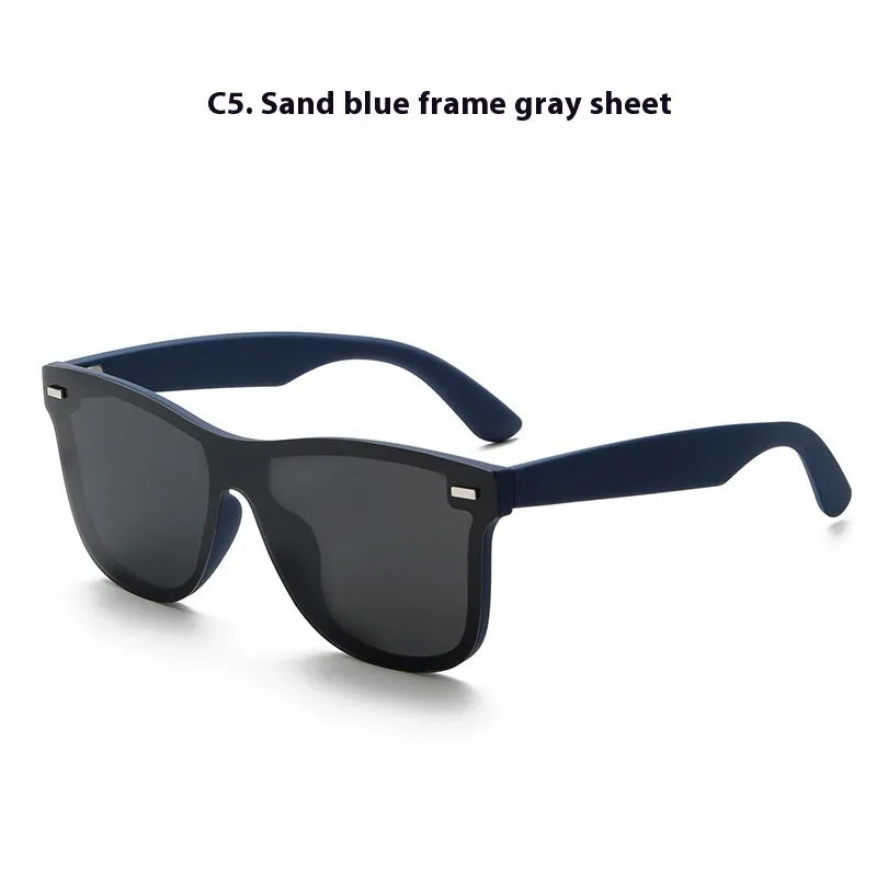Polarised sun-resistant sunglasses with sand black frame and gray lenses for driving and outdoor use