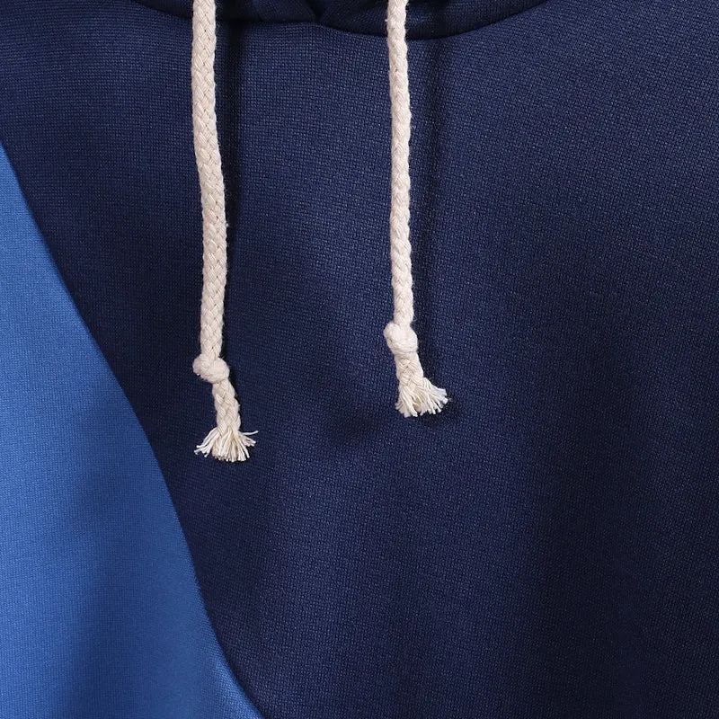 Men's casual loose hooded pullover sweater with geometric colour-block pattern in blue and white