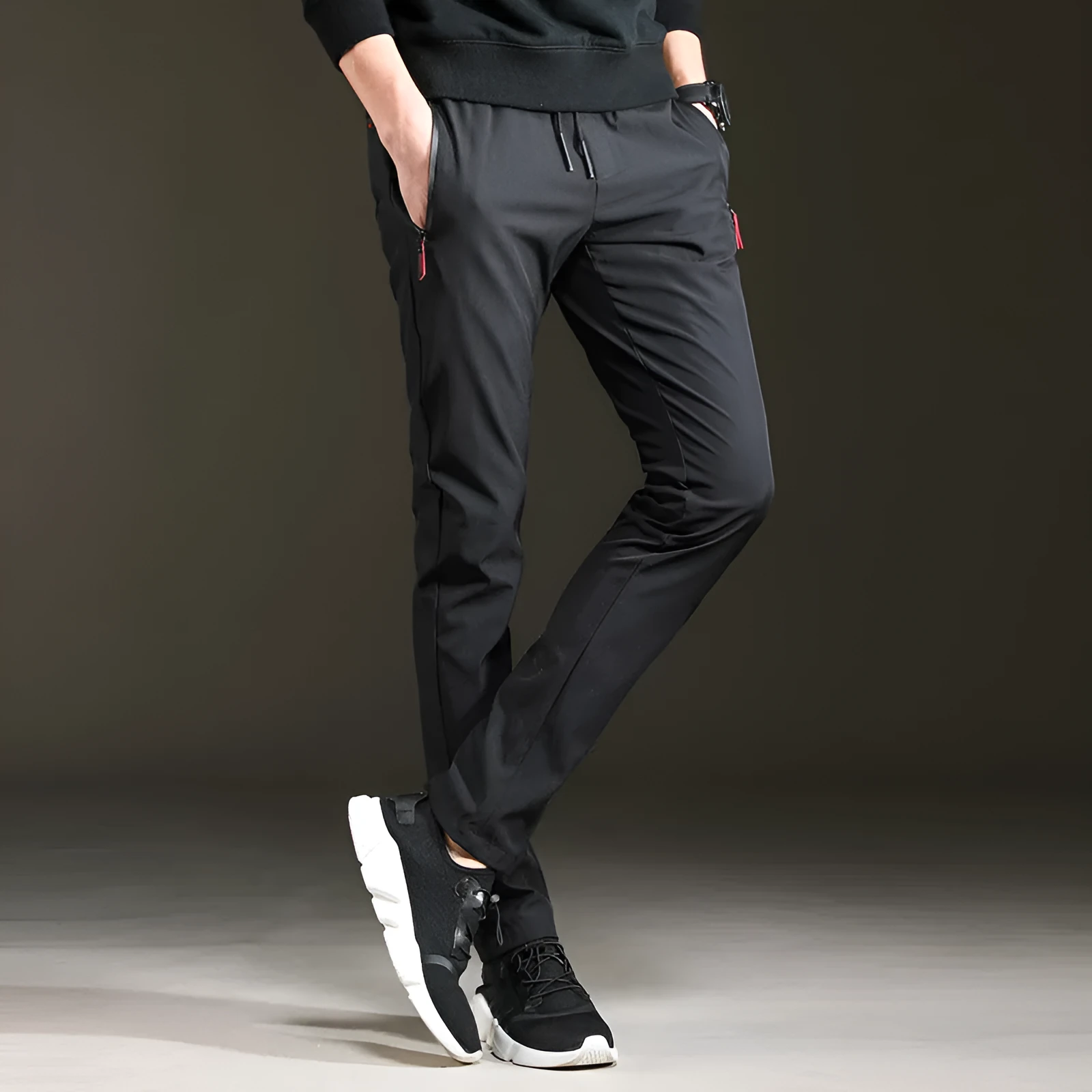Men's slim cropped sweatpants in black with elasticated waist and relaxed fit, available in multiple sizes up to 5XL