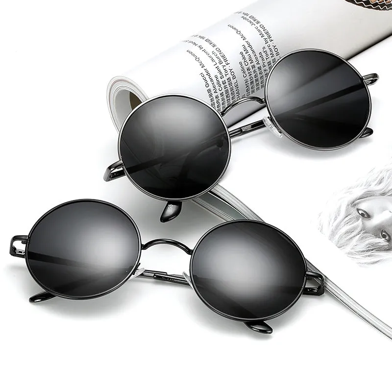 Polarised sunglasses with UV400 metal frame in gun frame gray piece and circular polariser lenses