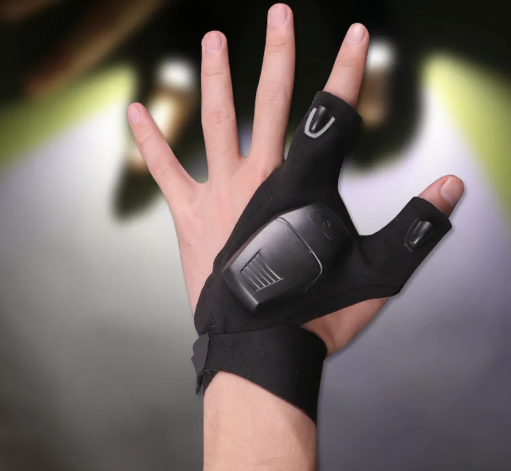 Half finger fishing gloves with built-in LED light and dry battery for night use