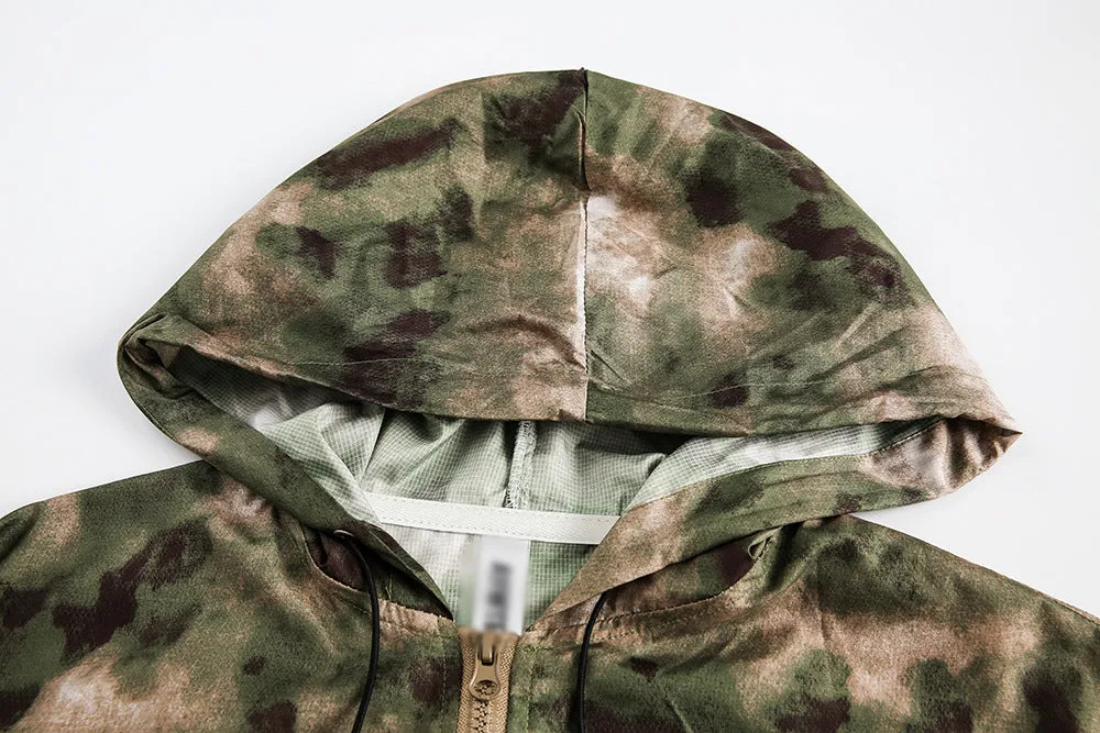 Hooded camouflage sun protection jacket for men, loose fit polyester fibre, shown in camouflage colour.