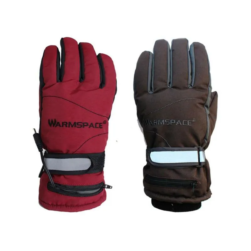 Rechargeable heated gloves in grey knitted material with USB charging port, for winter outdoor use