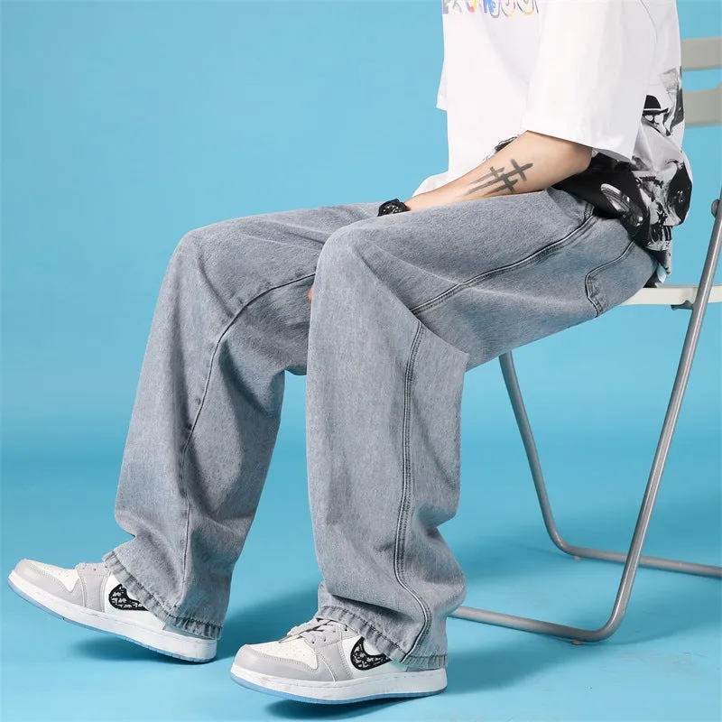 Men's straight loose denim jeans in light blue with zipper front and mid-waist fit