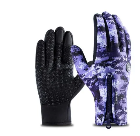 Windproof waterproof touch screen winter gloves with fleece lining and embossed pattern