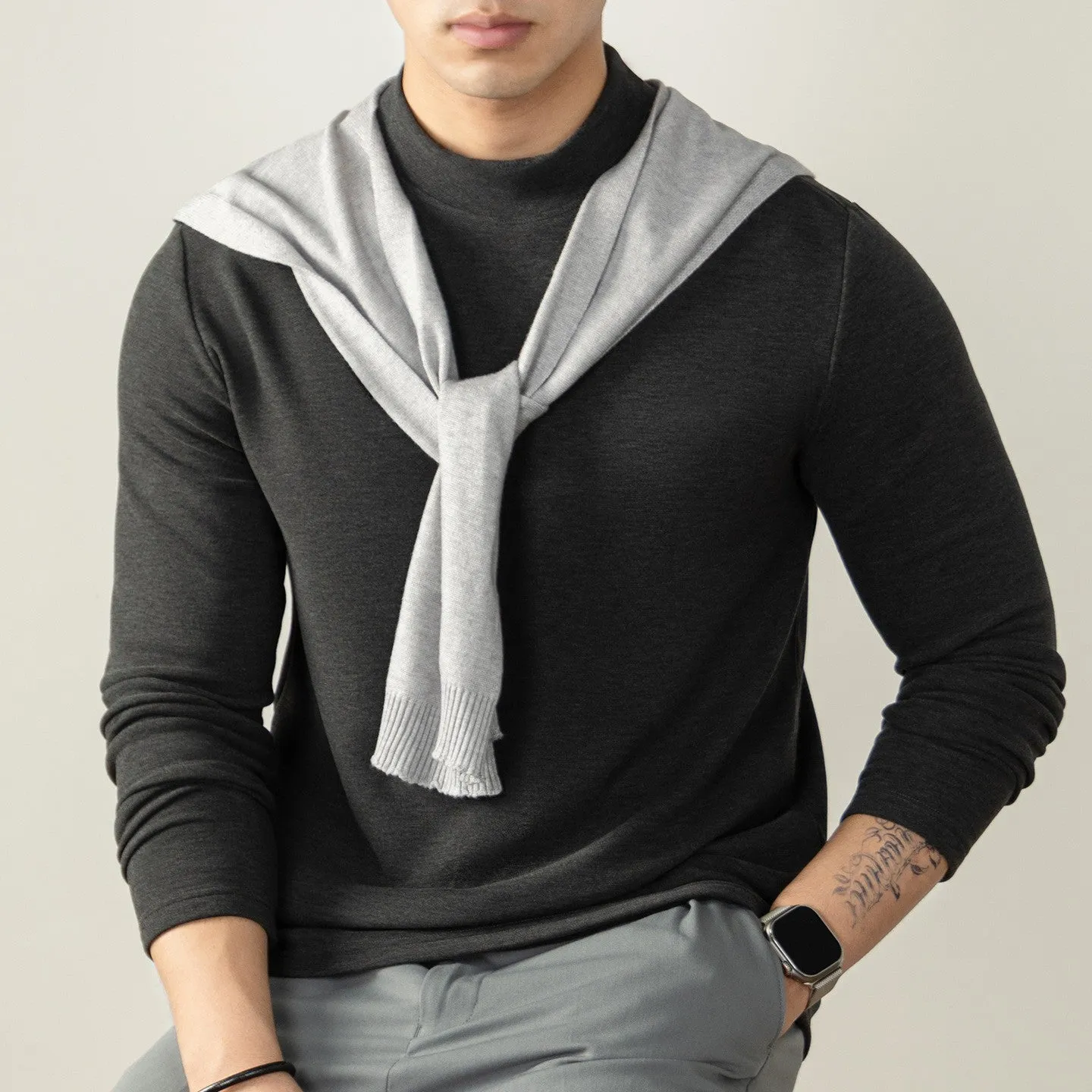 Warm thickened slim-fit long-sleeve men's undershirt in solid colour, pullover style, fabric blend
