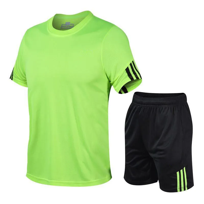 Men's two-piece sports suit with short-sleeve T-shirt and shorts in quick-dry polyester blend, available in multiple colours