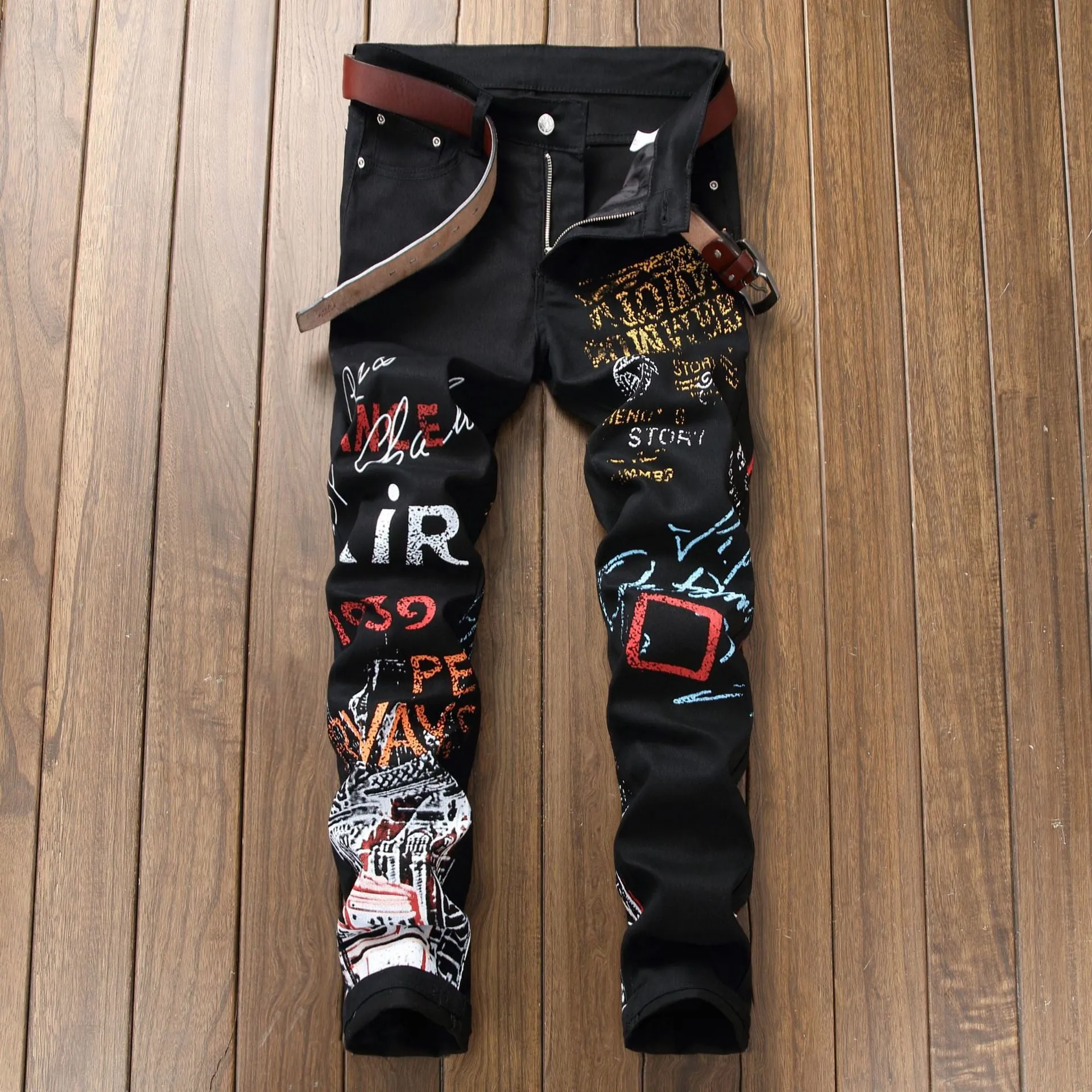 Men's 3D colour printed cotton jeans in black with mid waist and zip placket