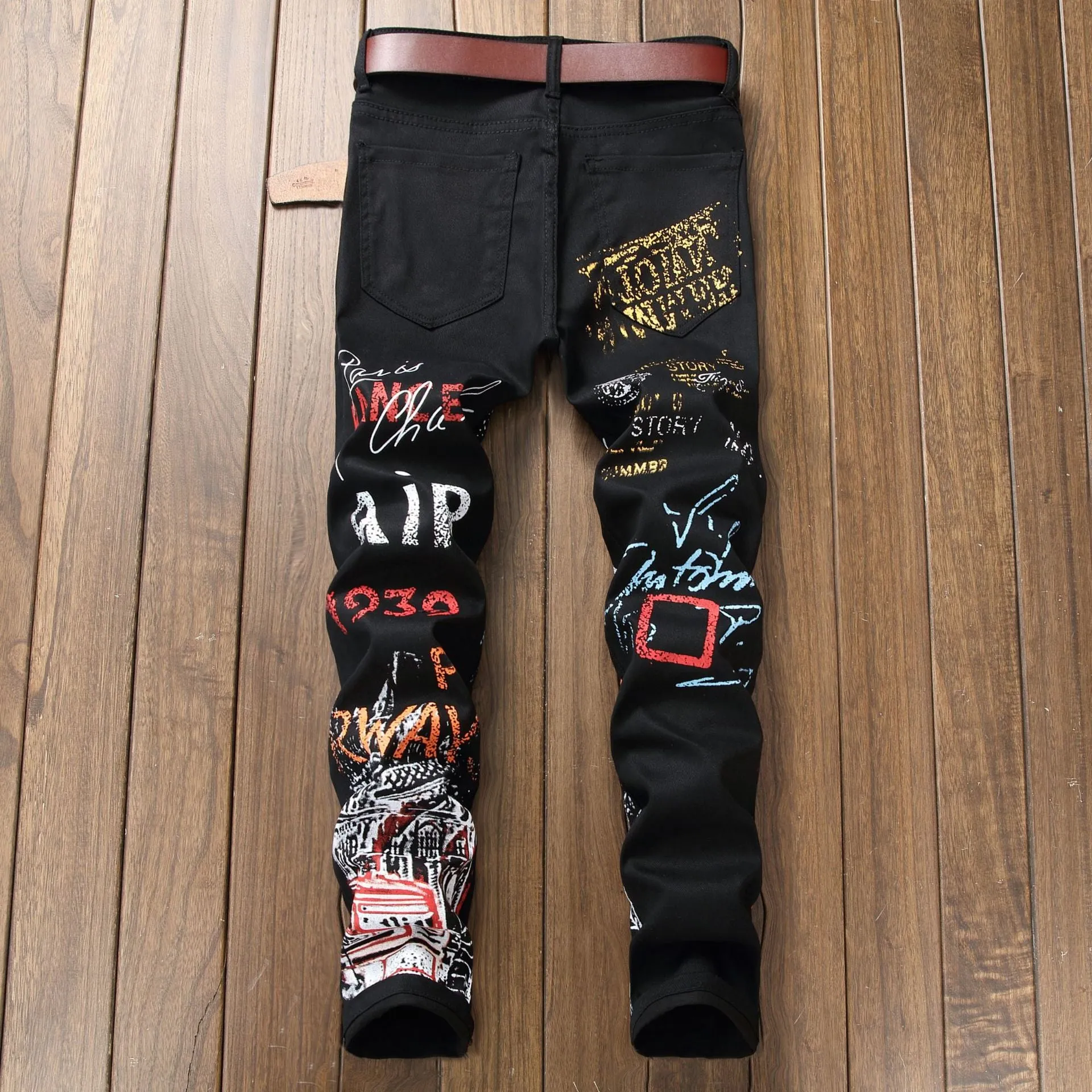 Men's 3D colour printed cotton jeans in black with mid waist and zip placket