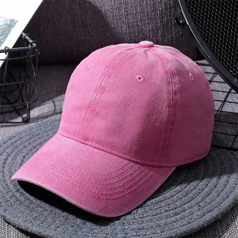 Washed cotton baseball cap in retro style with dome top and curved brim, adjustable 55-60cm