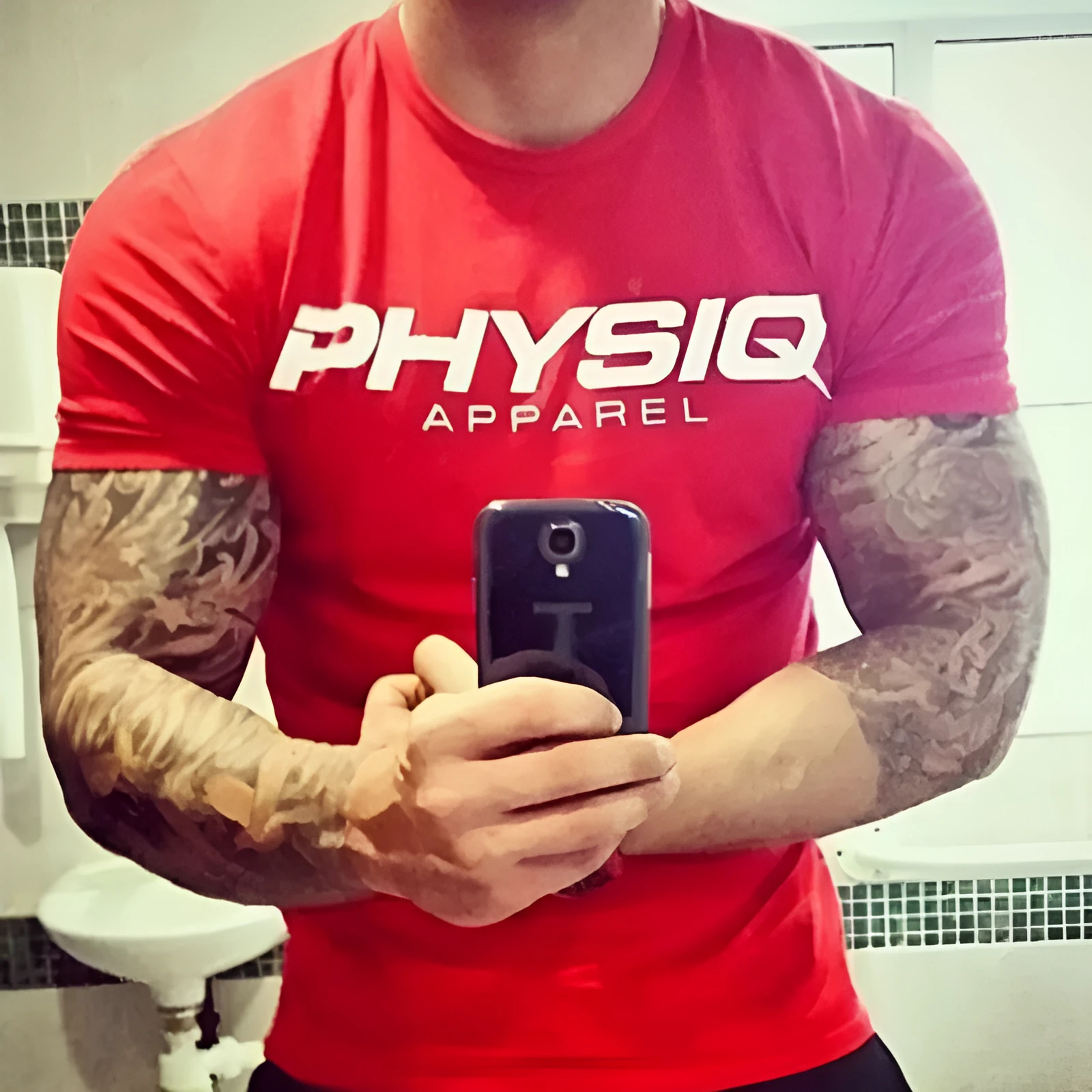 Summer men's cotton slim fit sports T-shirt in solid colour for running exercise