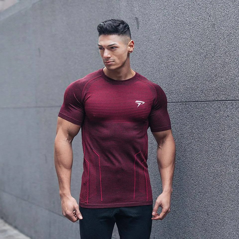 Men's quick-dry cotton short sleeve workout t-shirt in blue for running and fitness