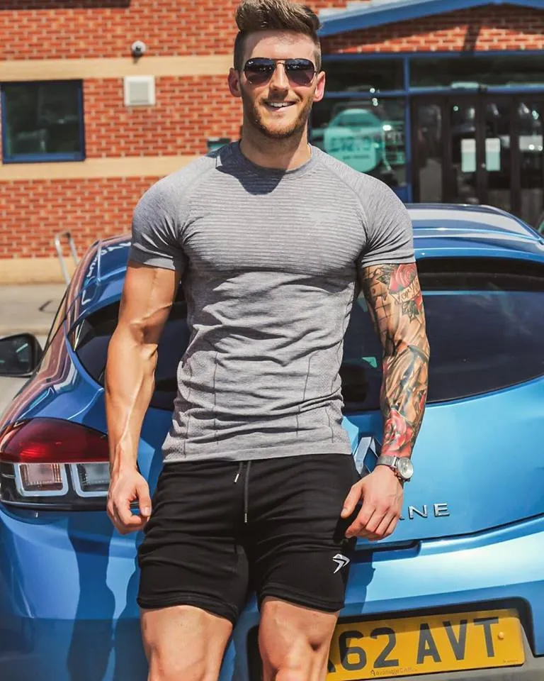 Men's quick-dry cotton short sleeve workout t-shirt in blue for running and fitness