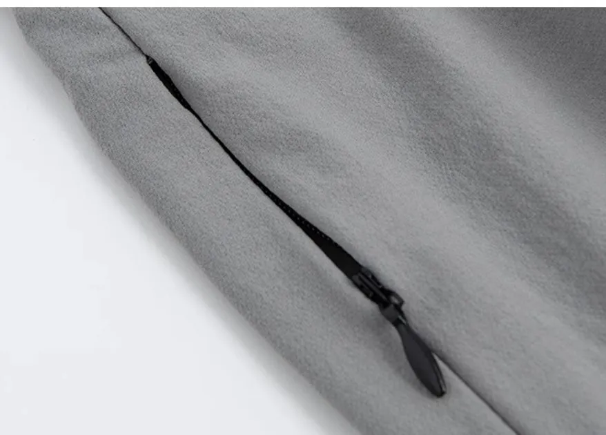 Loose cropped sports trousers in grey with printed waistband, moisture-wicking fabric for women