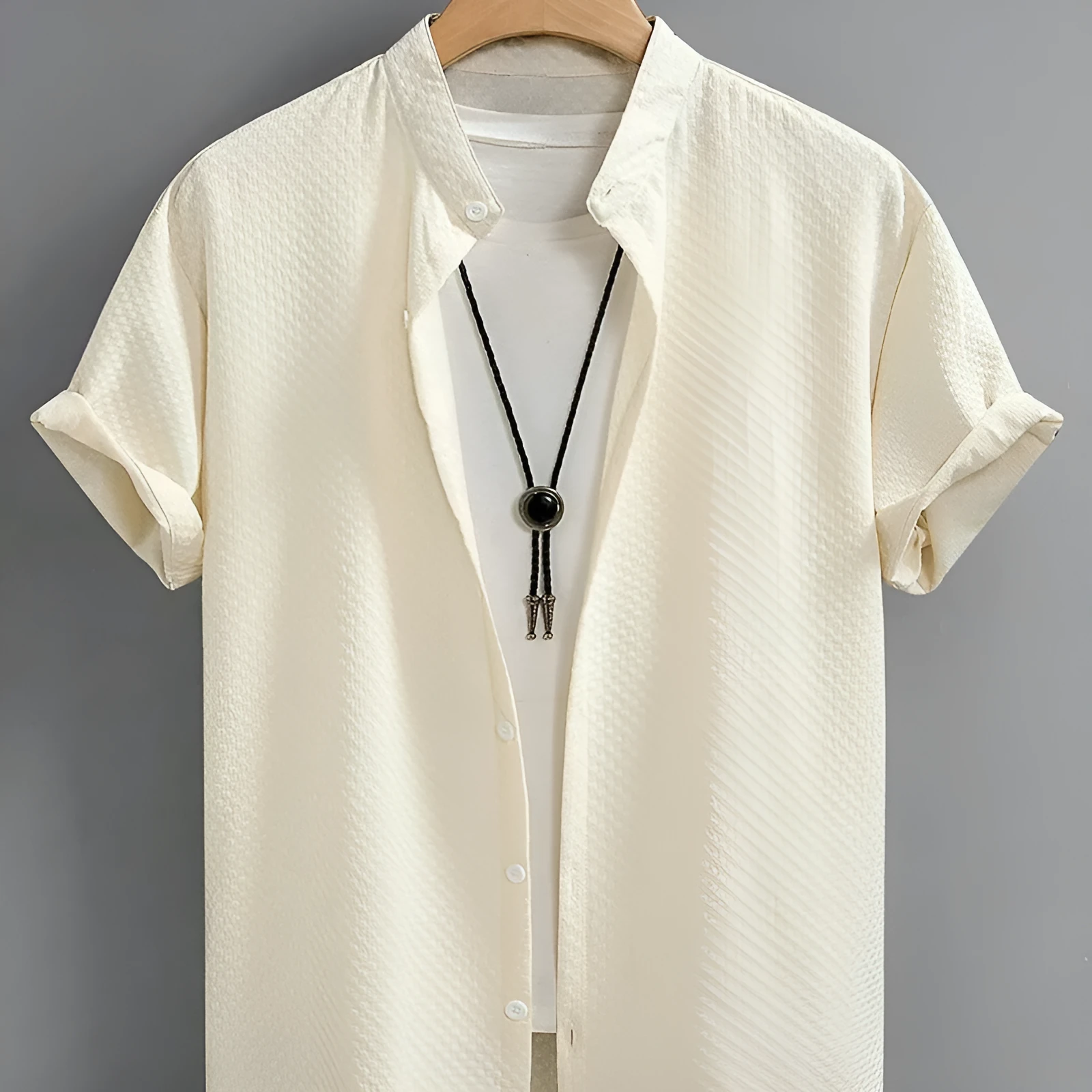 Summer men's casual stand collar short sleeve shirt in solid colour with loose fit and hemp blend fabric