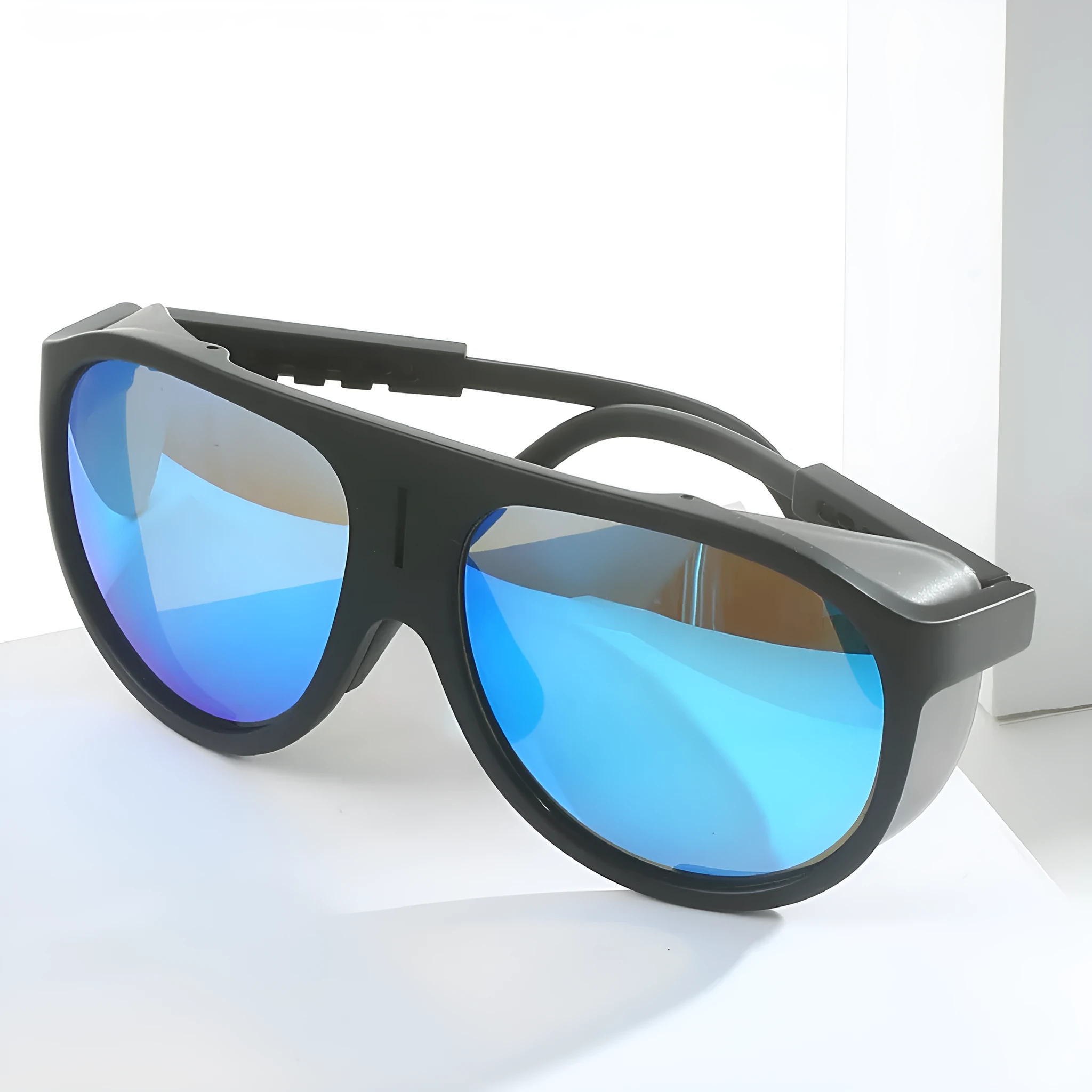 Large frame polarised sunglasses with TAC lens and PC frame in sand black and gray