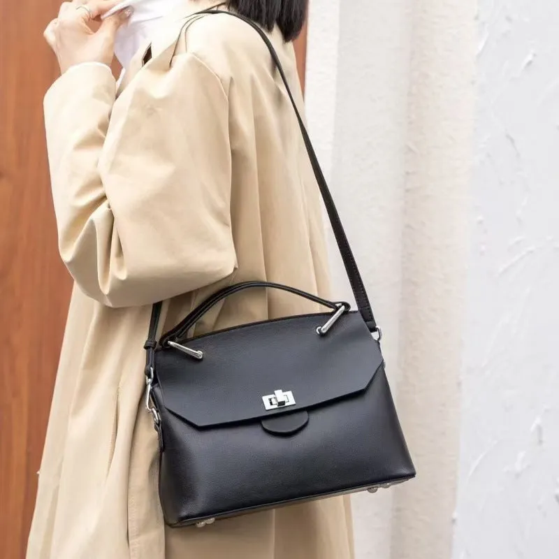 Genuine leather vegetable tanning messenger bag horizontal square shape with lock detail 26x20x11.5cm