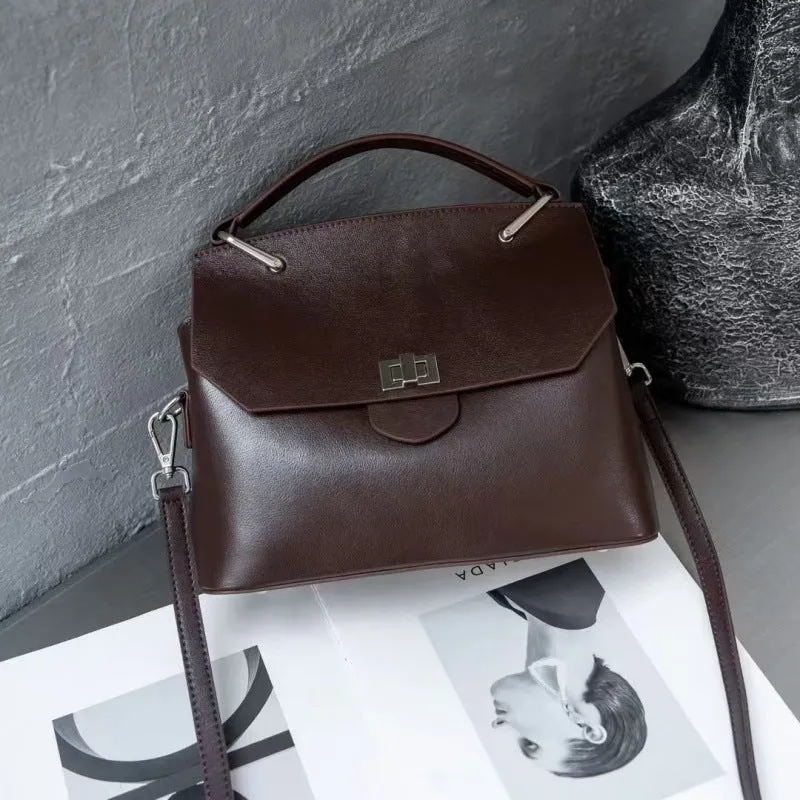 Genuine leather vegetable tanning messenger bag horizontal square shape with lock detail 26x20x11.5cm