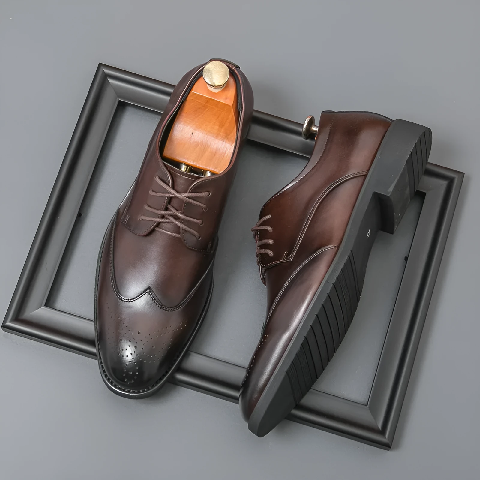 Plus size men's black cowhide leather pointed toe formal dress shoes for office wear